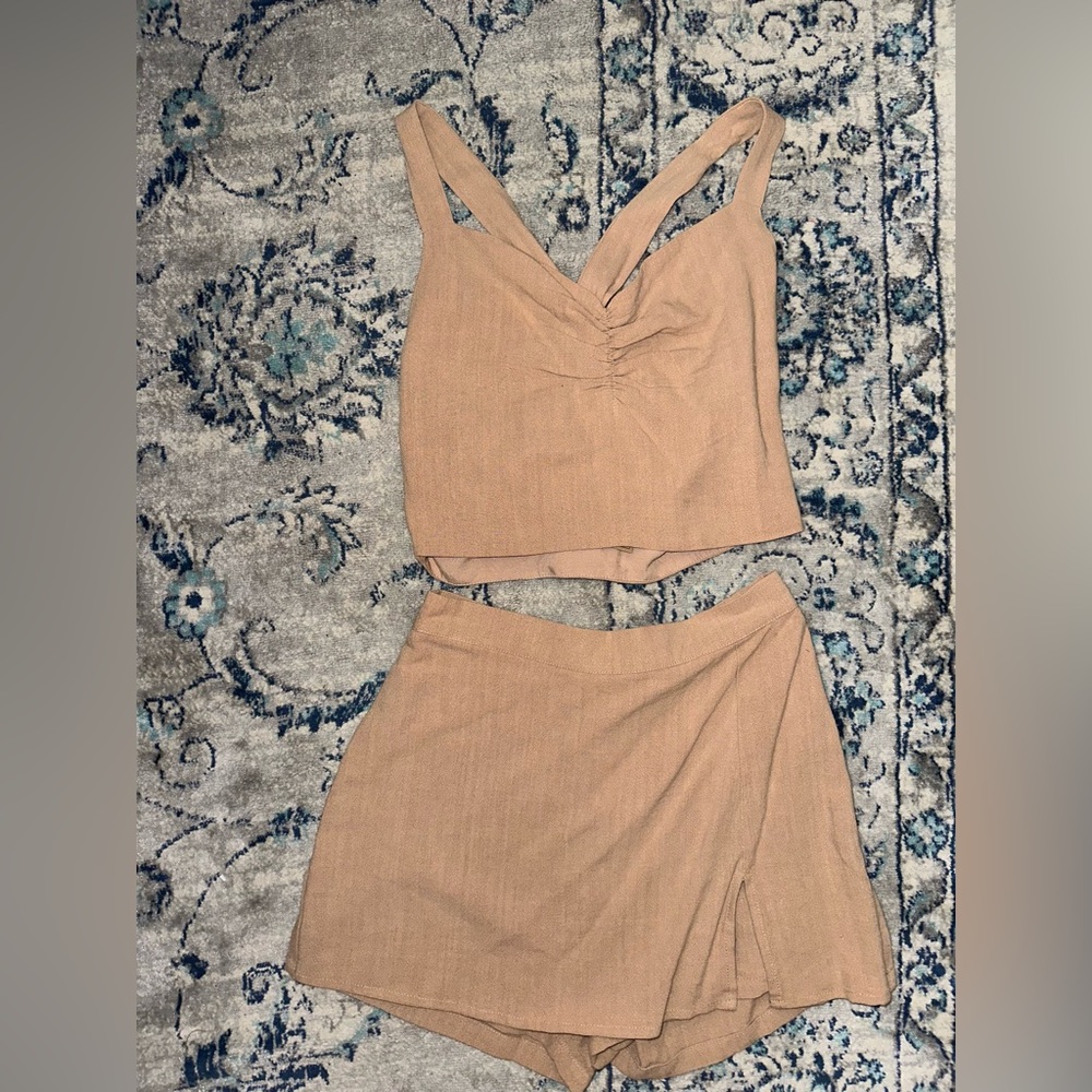 Tan Set